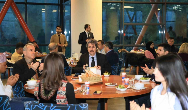 BUÜ’de gönül coğrafyası iftarda buluştu