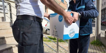 Çayırova’da ihtiyaç sahibi ailelere gıda kolisi dağıtılıyor