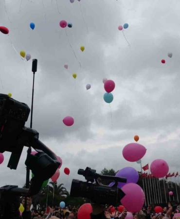 Tuzla’da balonlar kanseri yenen Almira için gökyüzüne uçtu