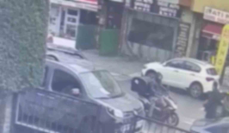 Ümraniye’de park halindeki motosikleti çalan şahıs seyir halinde yakalandı