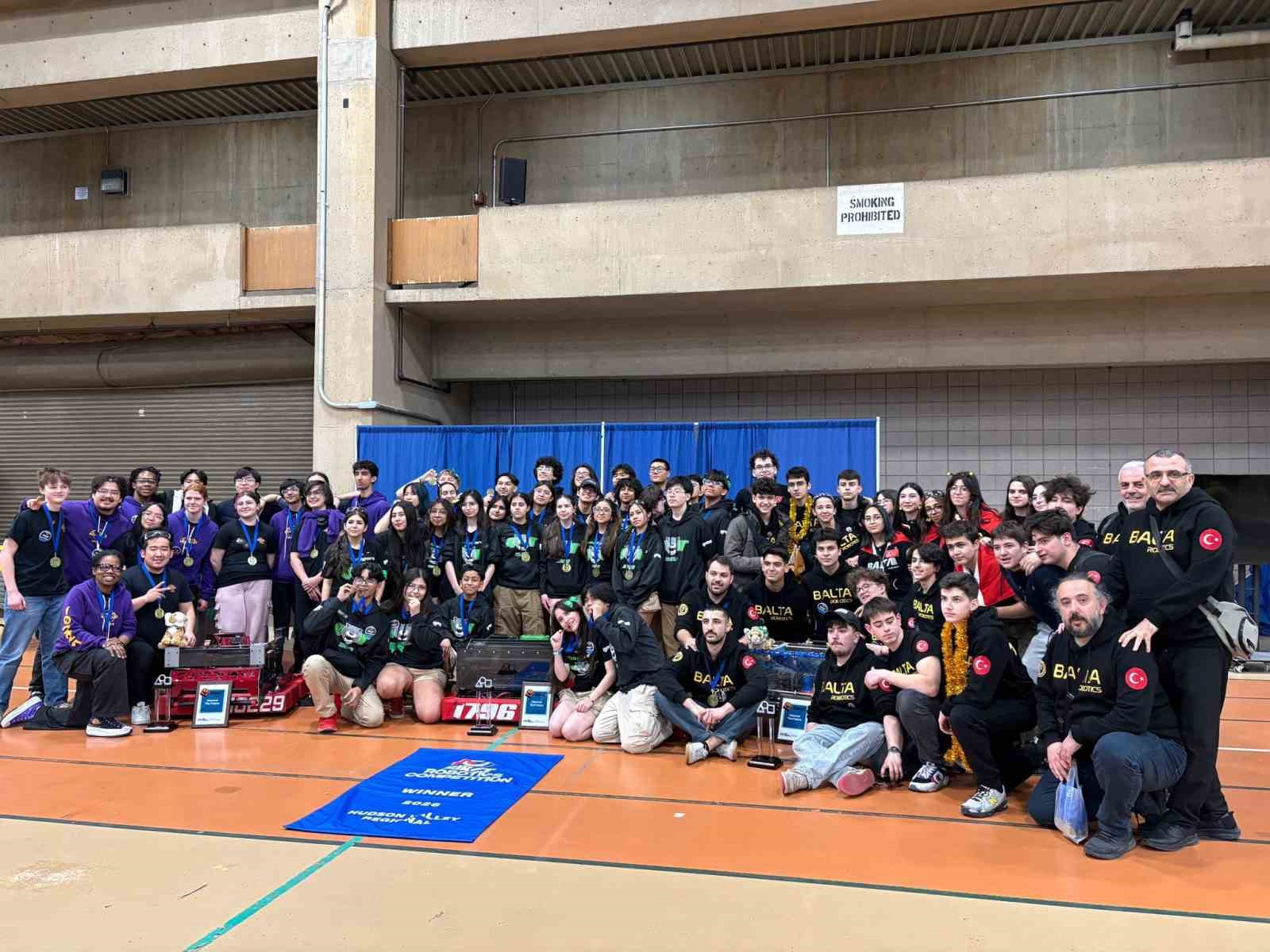 Bahçelievler Anadolu Lisesi Robotik Takımı New York’ta şampiyonluk kazandı