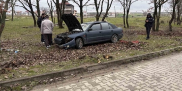 Kontrolden çıkan otomobil ağaçlık alana daldı: 1 yaralı