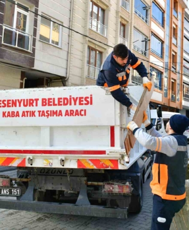 Esenyurt Belediyesi, kaba atıkları geri dönüşüme kazandırıyor