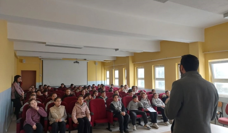 Bilecik’te ortaokul öğrencilerine ‘Ramazan Bilinci’ konulu konferans