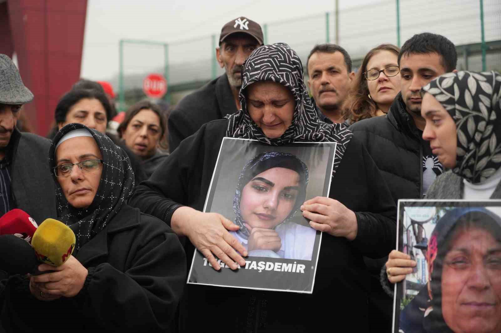 Dilovası’ndaki yangın davasında annenin sözleriyle salon buz kesti