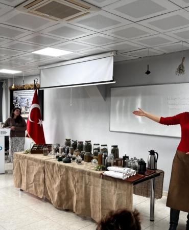 BAÇEM’de "Ayın Atölyesi" programlarına yoğun ilgi