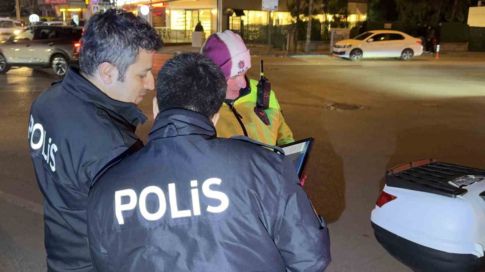 Bursa’da o mahalleye akın eden sürücülere polis uygulaması