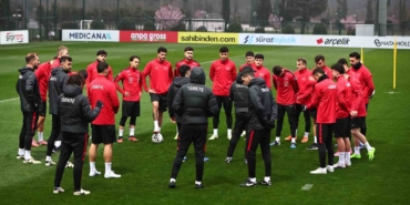 A Milli Futbol Takımı, Romanya maçı hazırlıklarını sürdürdü