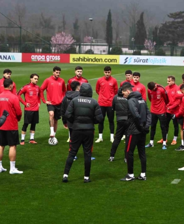 A Milli Futbol Takımı, Romanya maçı hazırlıklarını sürdürdü