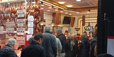 Bursa’da bayram öncesi kasaplarda yoğunluk