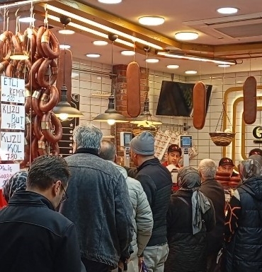 Bursa’da bayram öncesi kasaplarda yoğunluk
