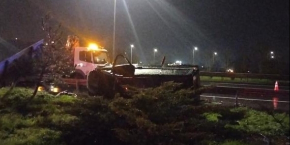 Kuzey Marmara Otoyolu Hüseyinli Kavşağı’nda trafik kazası: 1 ölü, 1 yaralı