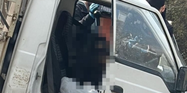 Sınıf öğretmeni arabasında ölü bulundu