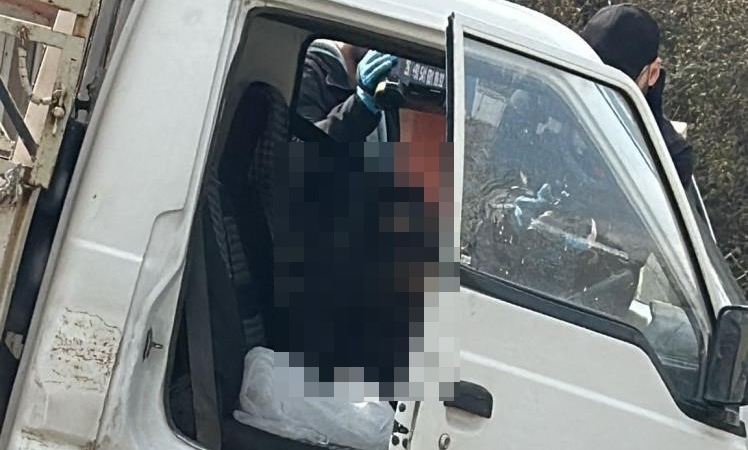 Sınıf öğretmeni arabasında ölü bulundu