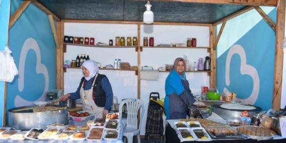 Kadın Emeği Çarşısı açıldı