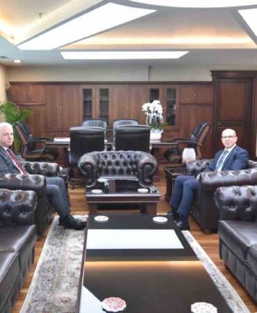 Vali Gül, Başsavcı Mehmet Beşir Güven’i ziyaret etti