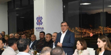 Altıeylül Belediyesi muhtarlarla ramazan sofrasını paylaştı