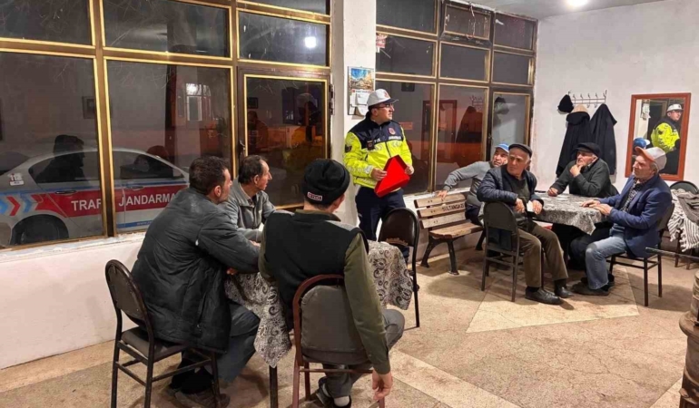 Edirne jandarmasından vatandaşlara trafik güvenliği eğitimi