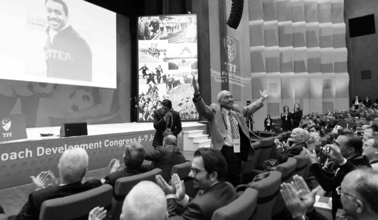 A Milli Takım’ın eski antrenörlerinden Çetin Güler hayatını kaybetti