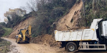 Bursa’da toprak kayması paniği