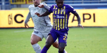 Trendyol Süper Lig: Eyüpspor: 0 - Kocaelispor: 1 (İlk yarı)