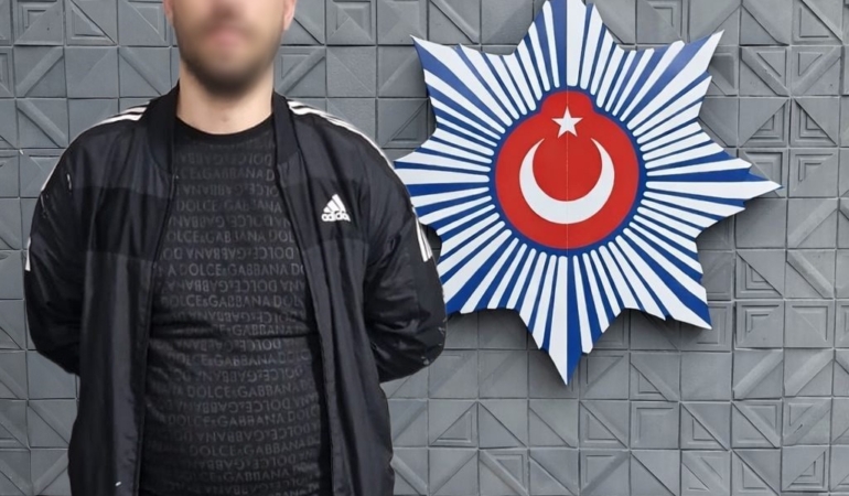 Bursa’da aranan şahıslara operasyonda 8 kişi yakalandı: "Polis, bayram seyran dinlemiyor"