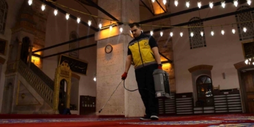Balıkesir’de cami ve mezarlıklar bayram öncesi temizlendi