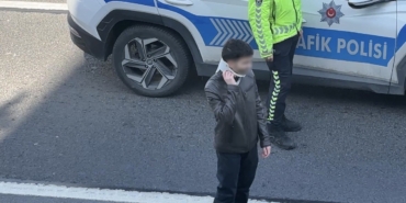 Yaralı sürücü ambulansa binmeyi reddetti, hastaneye taksiyle gitti