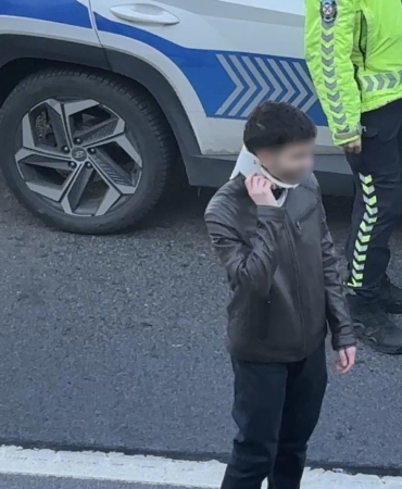 Yaralı sürücü ambulansa binmeyi reddetti, hastaneye taksiyle gitti