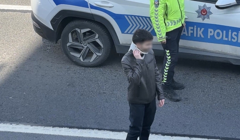 Yaralı sürücü ambulansa binmeyi reddetti, hastaneye taksiyle gitti