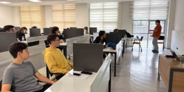 "Tercihten Önce Üniversiteni Yaşa" projesi özel okul başvuruları başladı