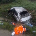 Bursa’da taklalar atan otomobil tarlaya uçtu: 3 yaralı