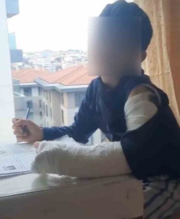 Ümraniye’de akran zorbalığı iddiası: Çelme takılan öğrencinin kolu kırıldı, okul yönetimi ambulans çağırmadı