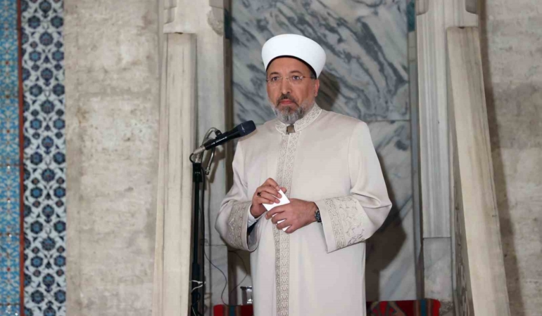 Diyanet İşleri Başkanı Arpaguş, Süleymaniye Camii’nde hutbe okudu