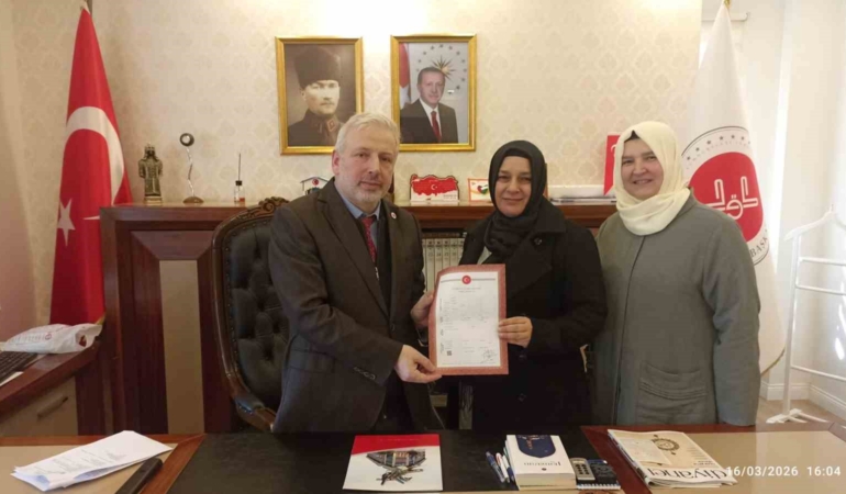 Yalova’da şehit eşi evini Diyanet Vakfına bağışladı