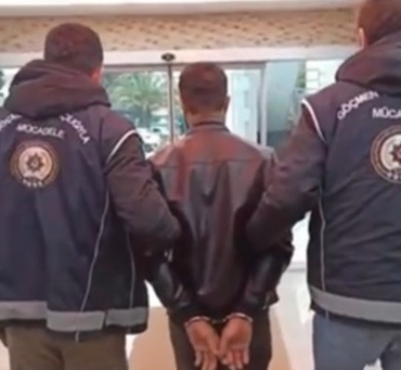 Durdurulan şüpheli araçta 5 kaçak göçmen yakalandı