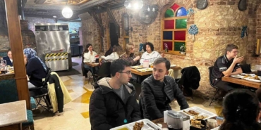 Fatih’te üniversite öğrencileri iftarda buluştu