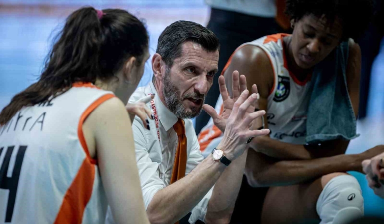 Eczacıbaşı Dynavit adını dörtlü finale yazdırdı