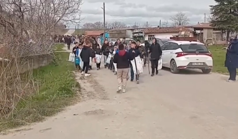 Edirne’de asırlardır süren arife günü şeker toplama geleneği