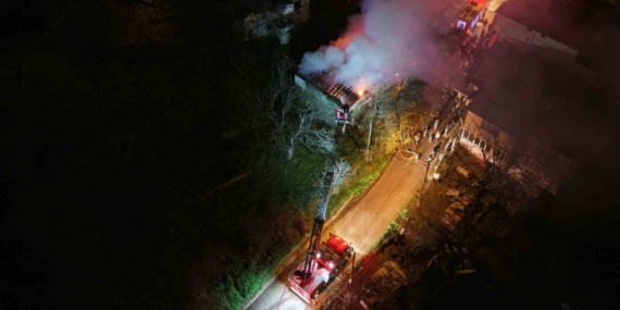 Tek başına yaşadığı evinde alevlerin arasında hayatını kaybetti