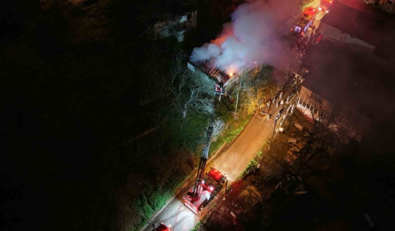 Tek başına yaşadığı evinde alevlerin arasında hayatını kaybetti