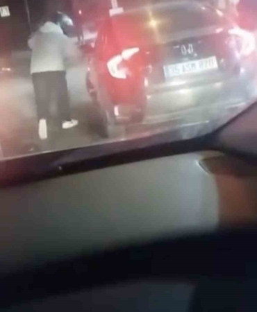 Bursa’da trafikte motosikletliye kadın sürücüden tekme ve tokatlı saldırı