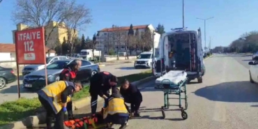 Edirne’de kırmızı ışıkta geçen yayaya araç çarptı