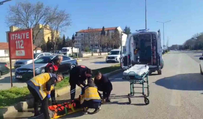 Edirne’de kırmızı ışıkta geçen yayaya araç çarptı