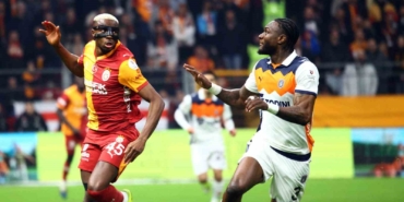 Trendyol Süper Lig: Galatasaray: 0 - RAMS Başakşehir: 0 (İlk yarı)