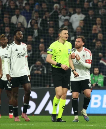 Galatasaray, Beşiktaş ile oynadığı son 5 derbide 4 kırmızı kart gördü