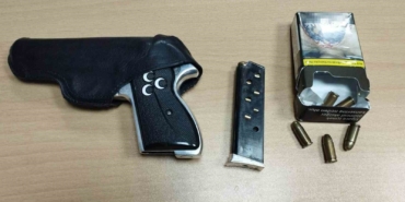 Sınırda kaçakçılık operasyonu: Minibüste silah ve mühimmat ele geçirildi