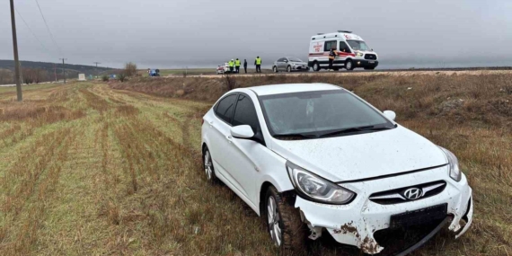 Bilecik’te ıslak yol kazaya neden oldu: 2 yaralı