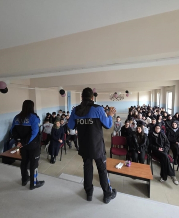 Bilecik’te ’Zorbalık değil, dostluk kazansın’ eğitimi