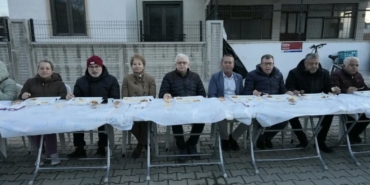 Burhaniye’ de toplu iftar geleneği devam ediyor